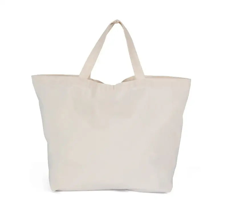 Große, nachhaltige Stofftasche in Beige mit zwei Henkeln vor weißem Hintergrund.