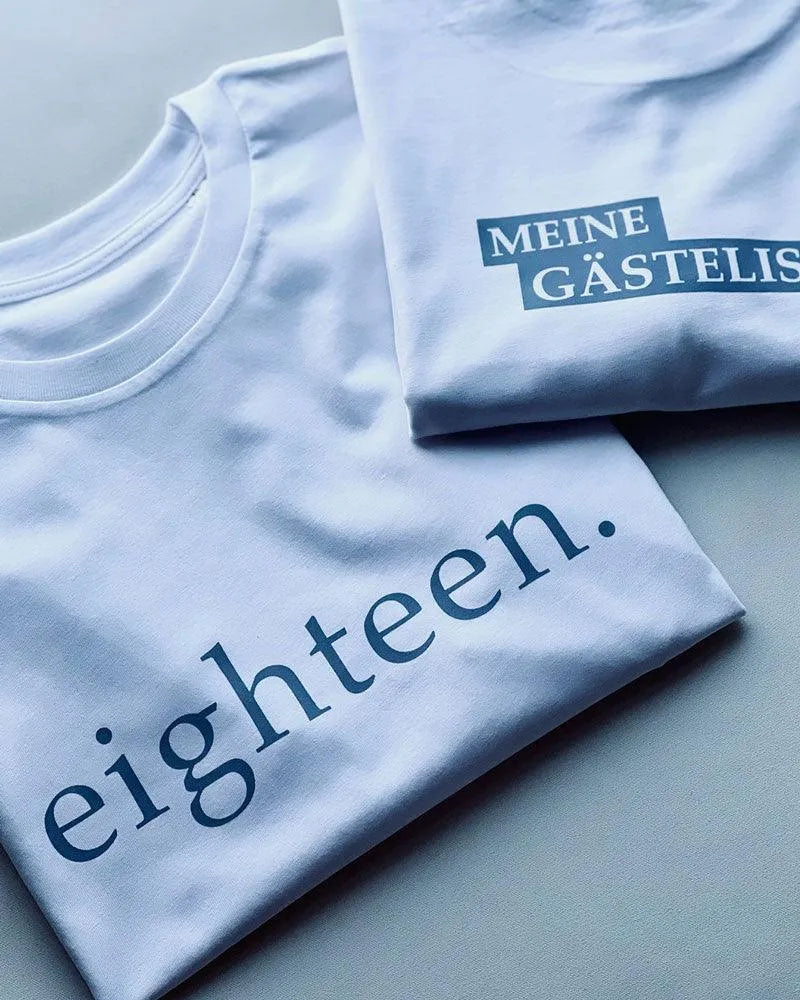 Unisex T-Shirt für einen besonderen Anlass (18. Geburtstag) - DENKBAR FRECH